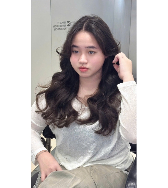 Uốn tóc kiểu ngắn ngang vai 