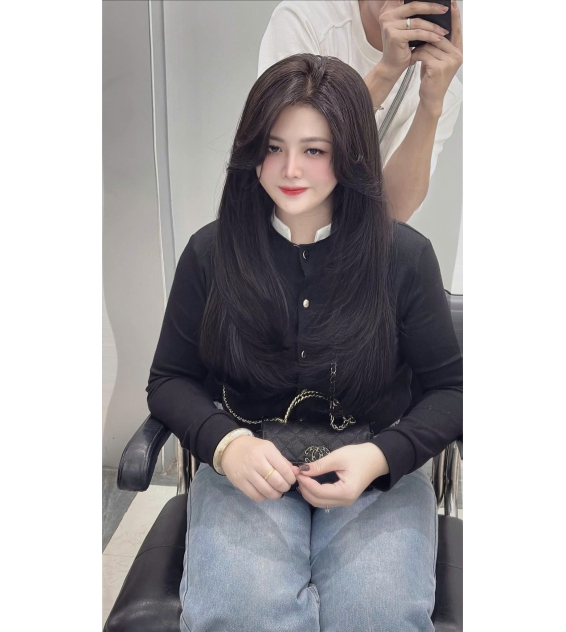 Duỗi tóc layer cụp hot hiện nay 